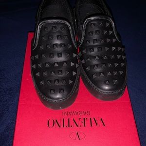 Valentino amazing sneakers!